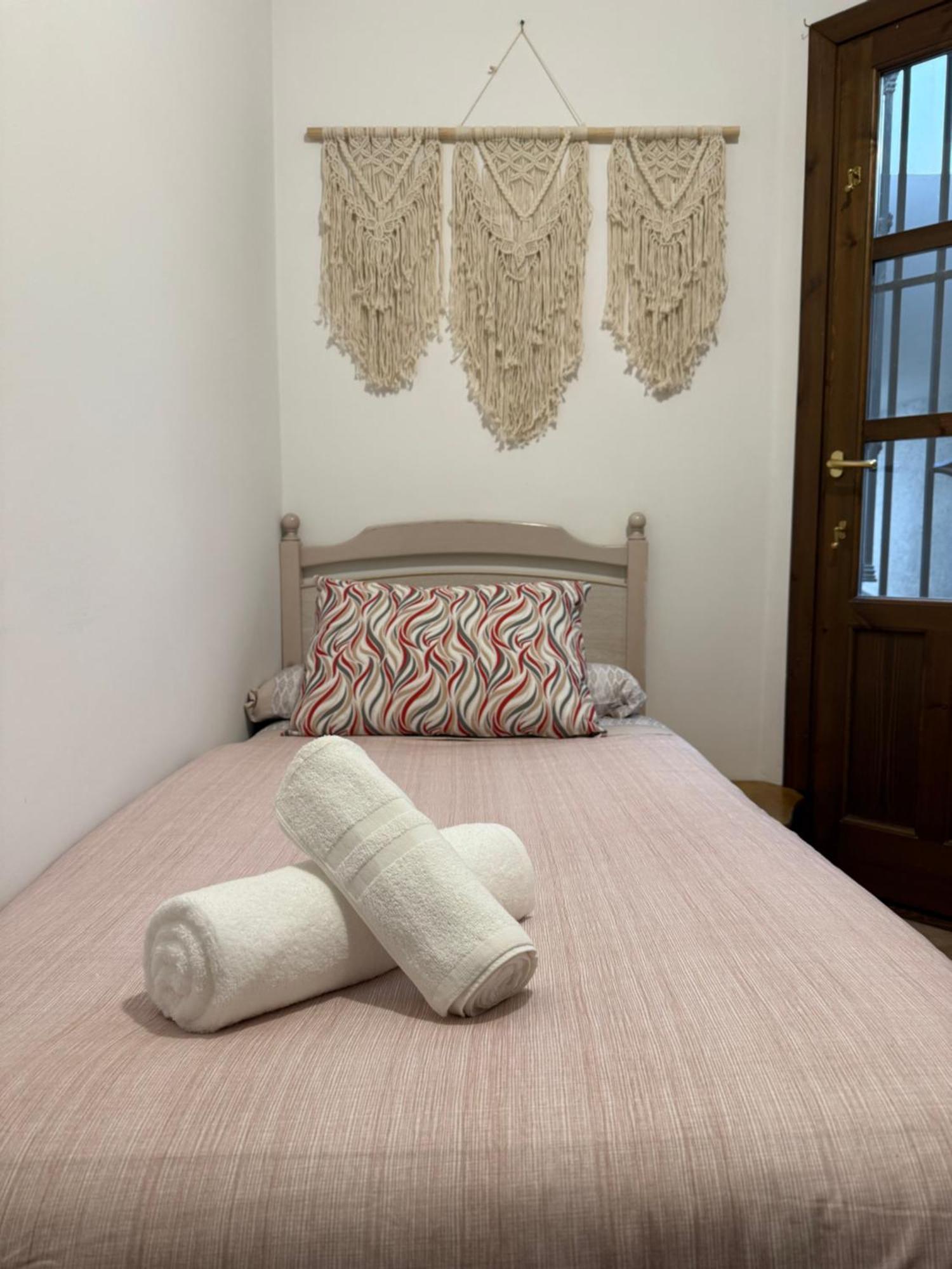 Charming Albaicin Patio Flat Free Onsite Parking Apartment Granada Exterior photo