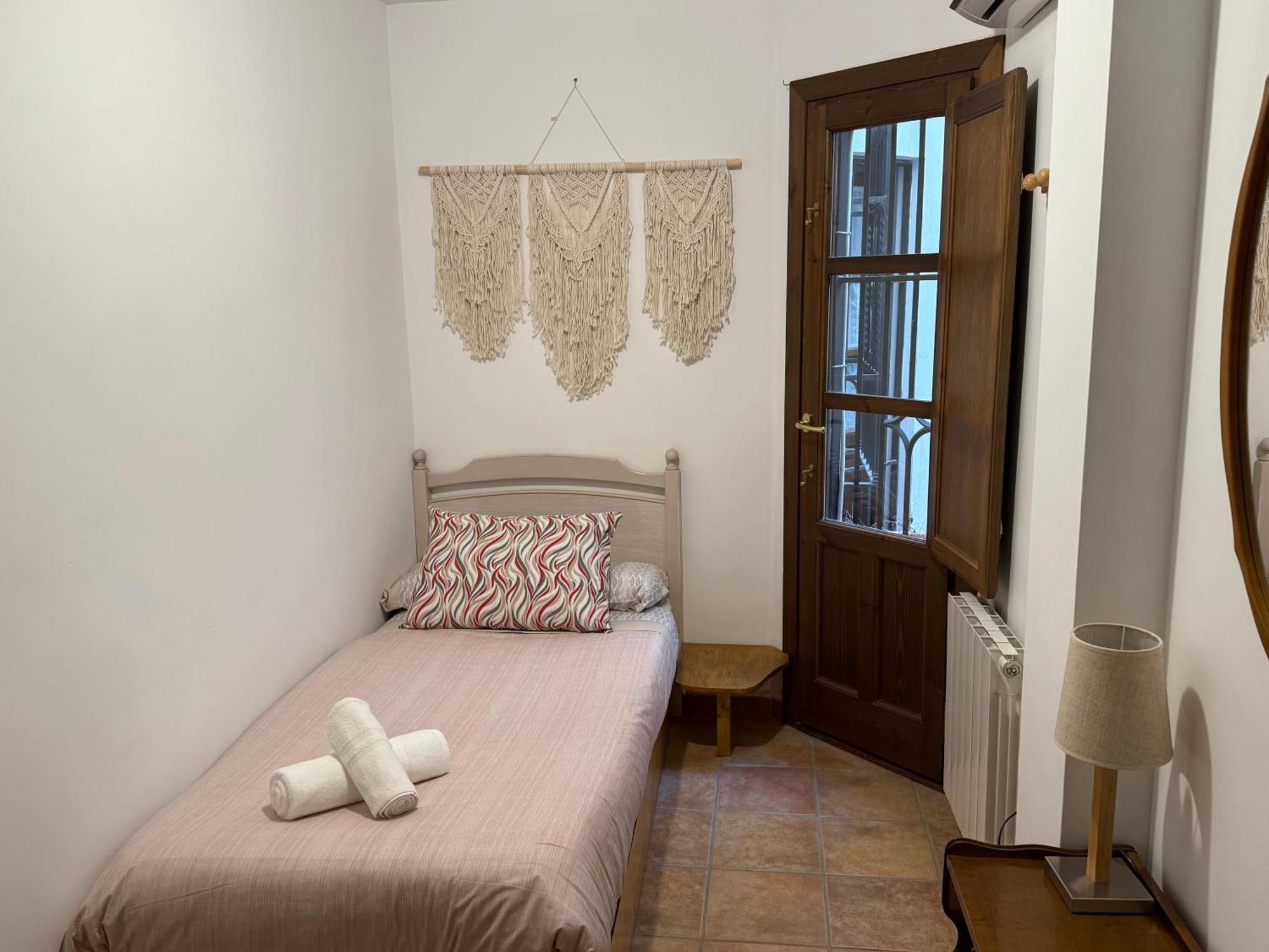 Charming Albaicin Patio Flat Free Onsite Parking Apartment Granada Exterior photo